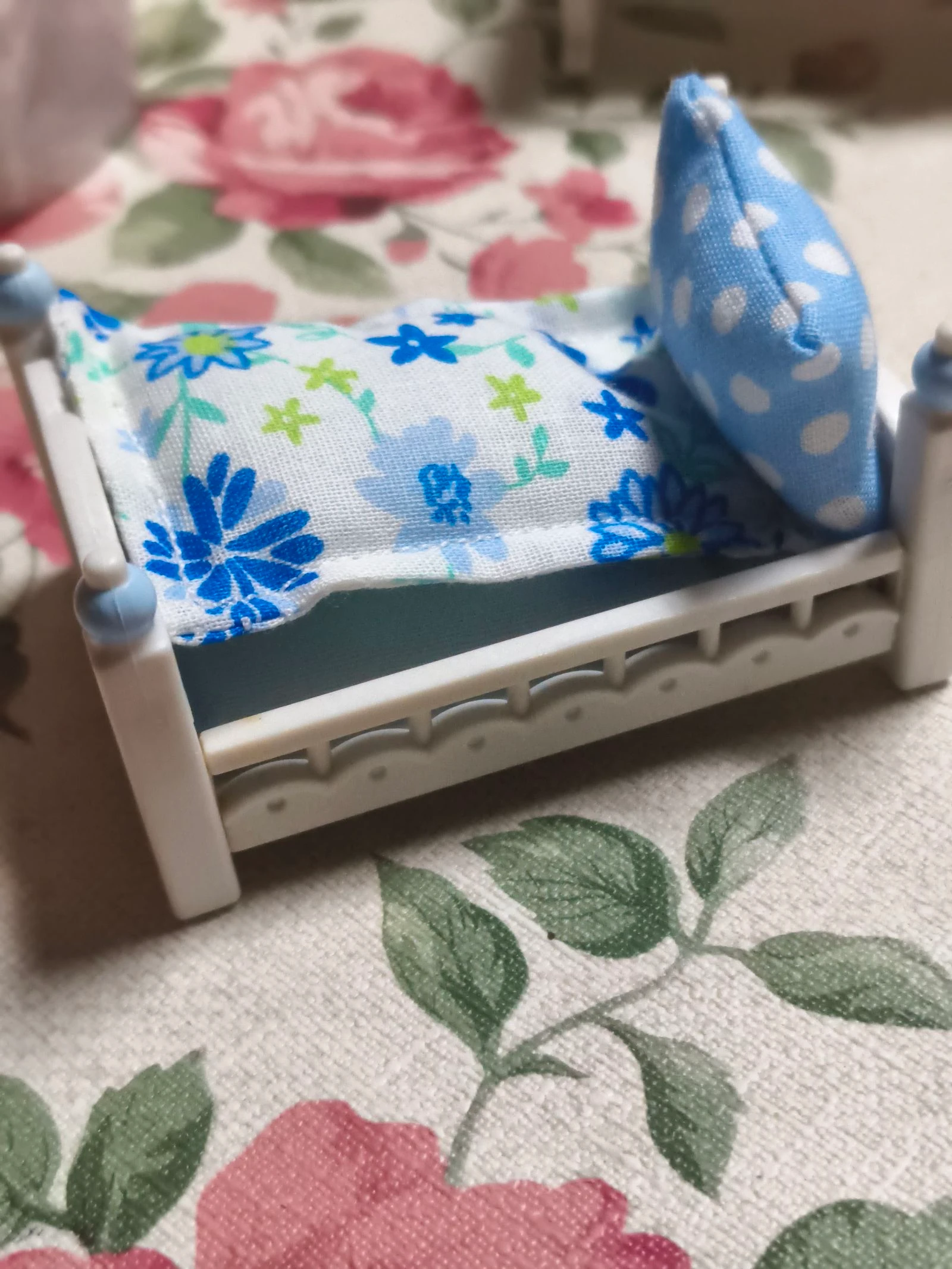 Cama para bebés Sylvanian azul 